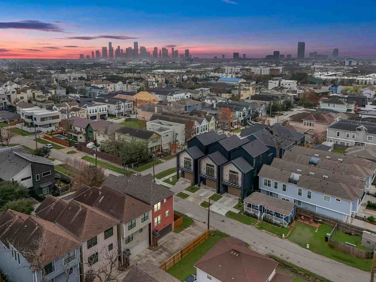 901 Alexander St - Photo 3 of 27