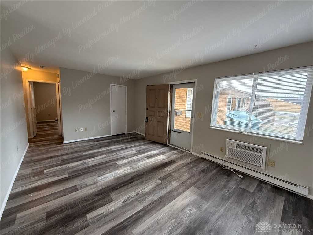 4355 Powell Rd - Photo 5 of 17