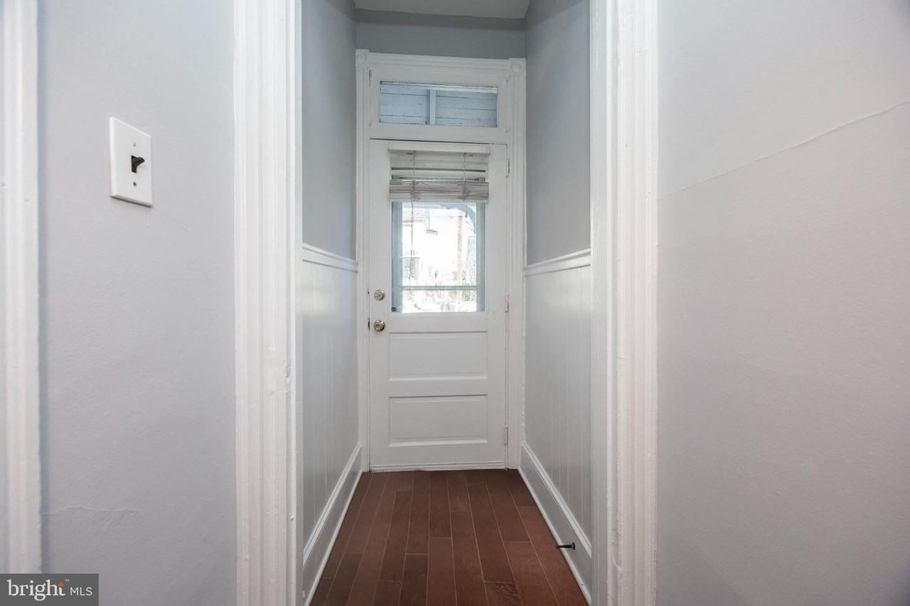 56 Pennsylvania Ave - Photo 4 of 36