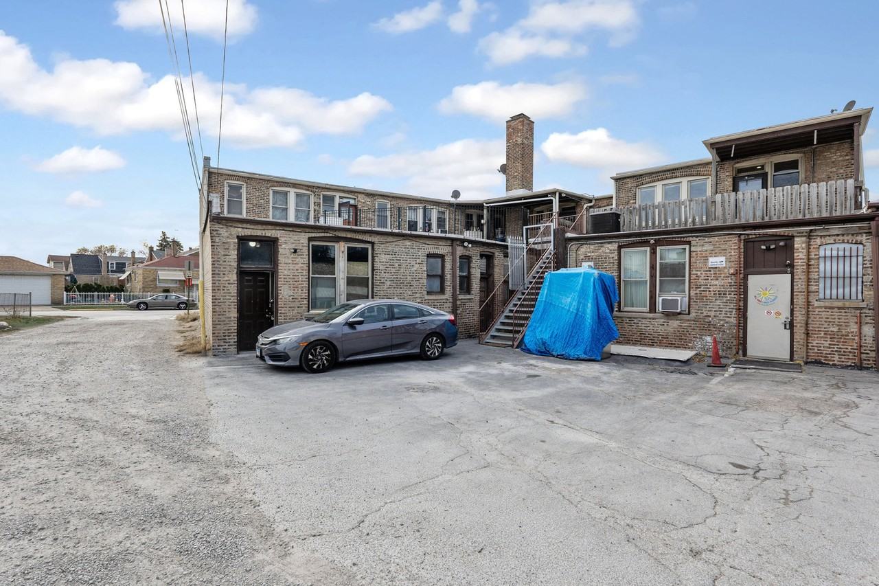 5950 W Park Ave ##2 - Photo 2 of 15