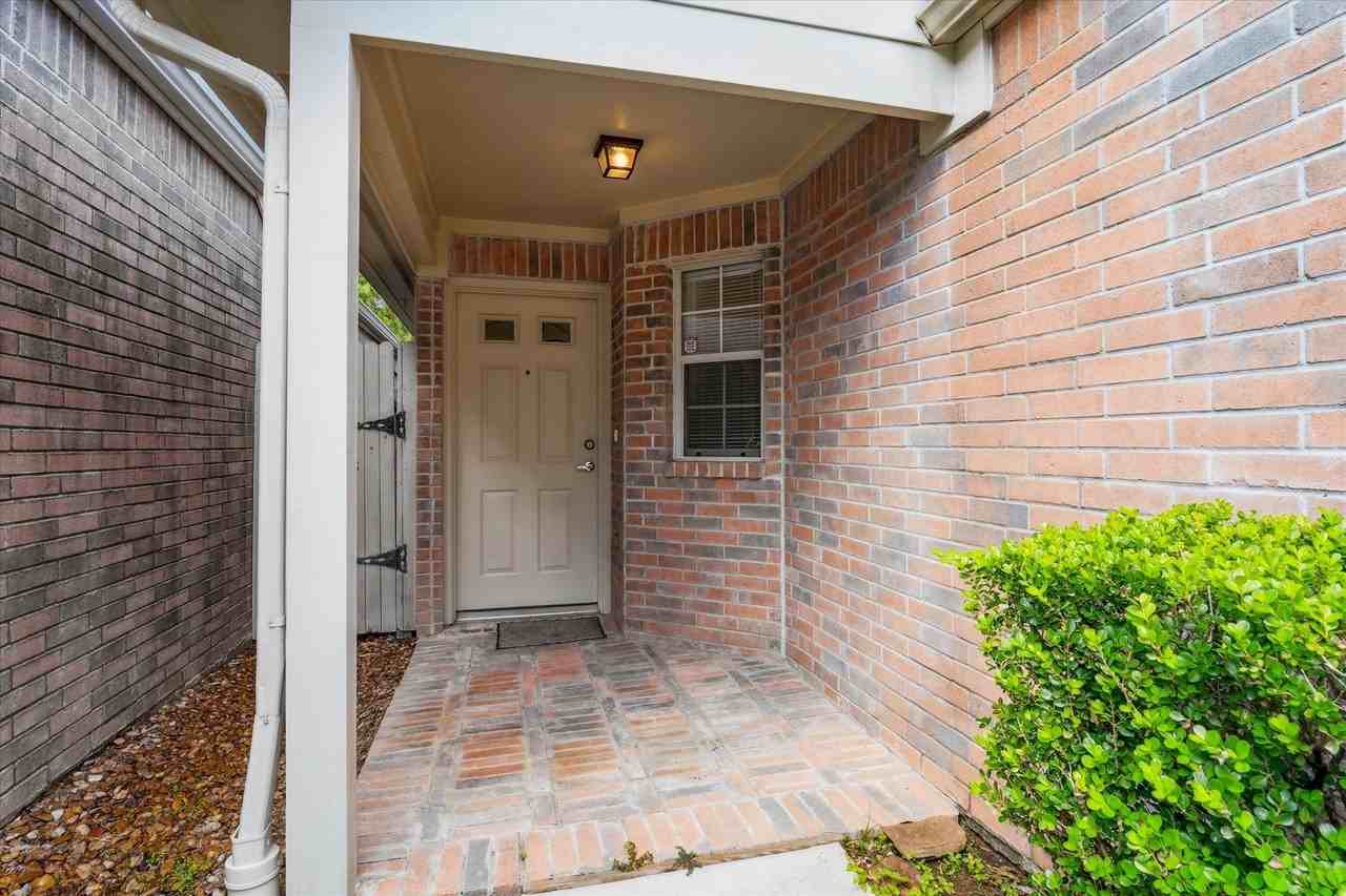 2806 Crescent Star Rd - Photo 2 of 15