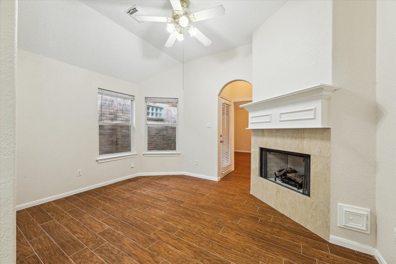 2806 Crescent Star Rd - Photo 5 of 15