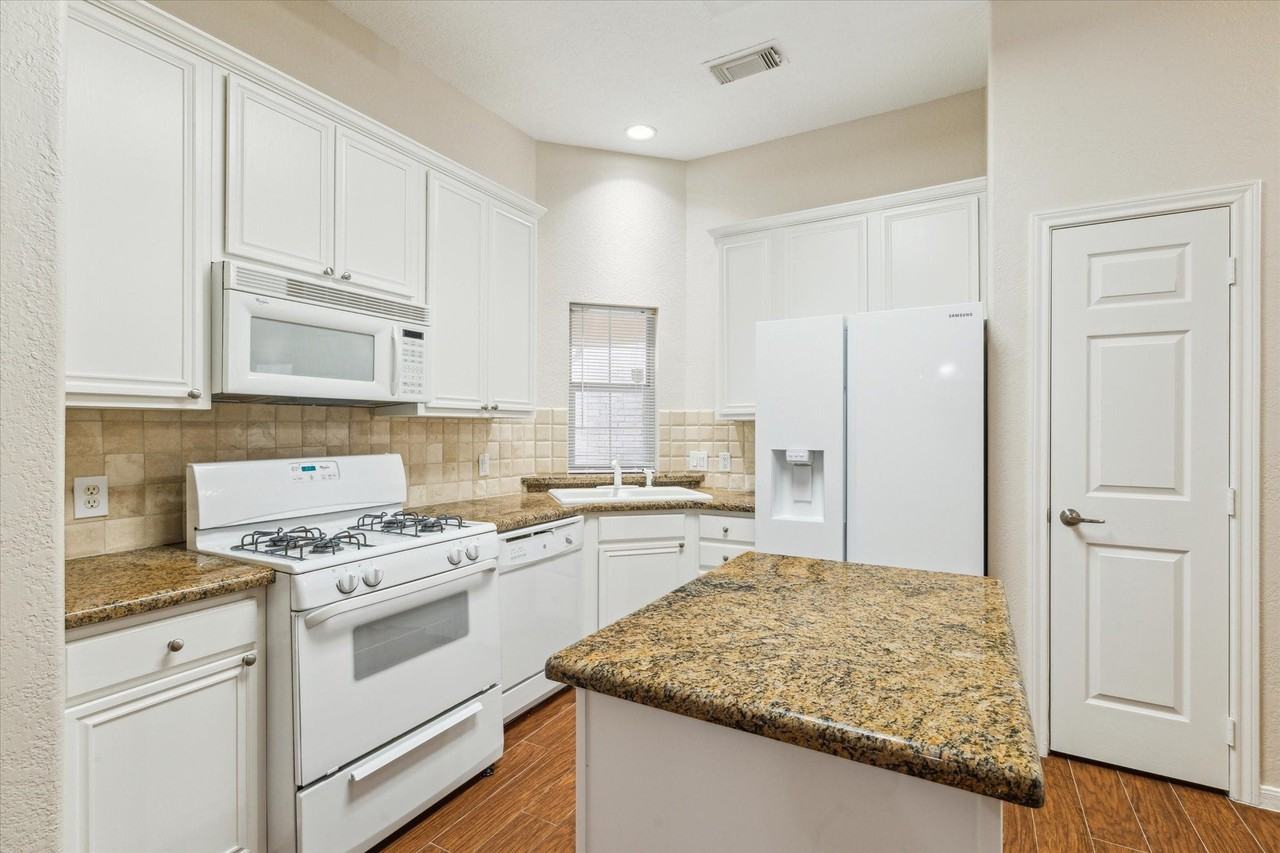 2806 Crescent Star Rd - Photo 7 of 15