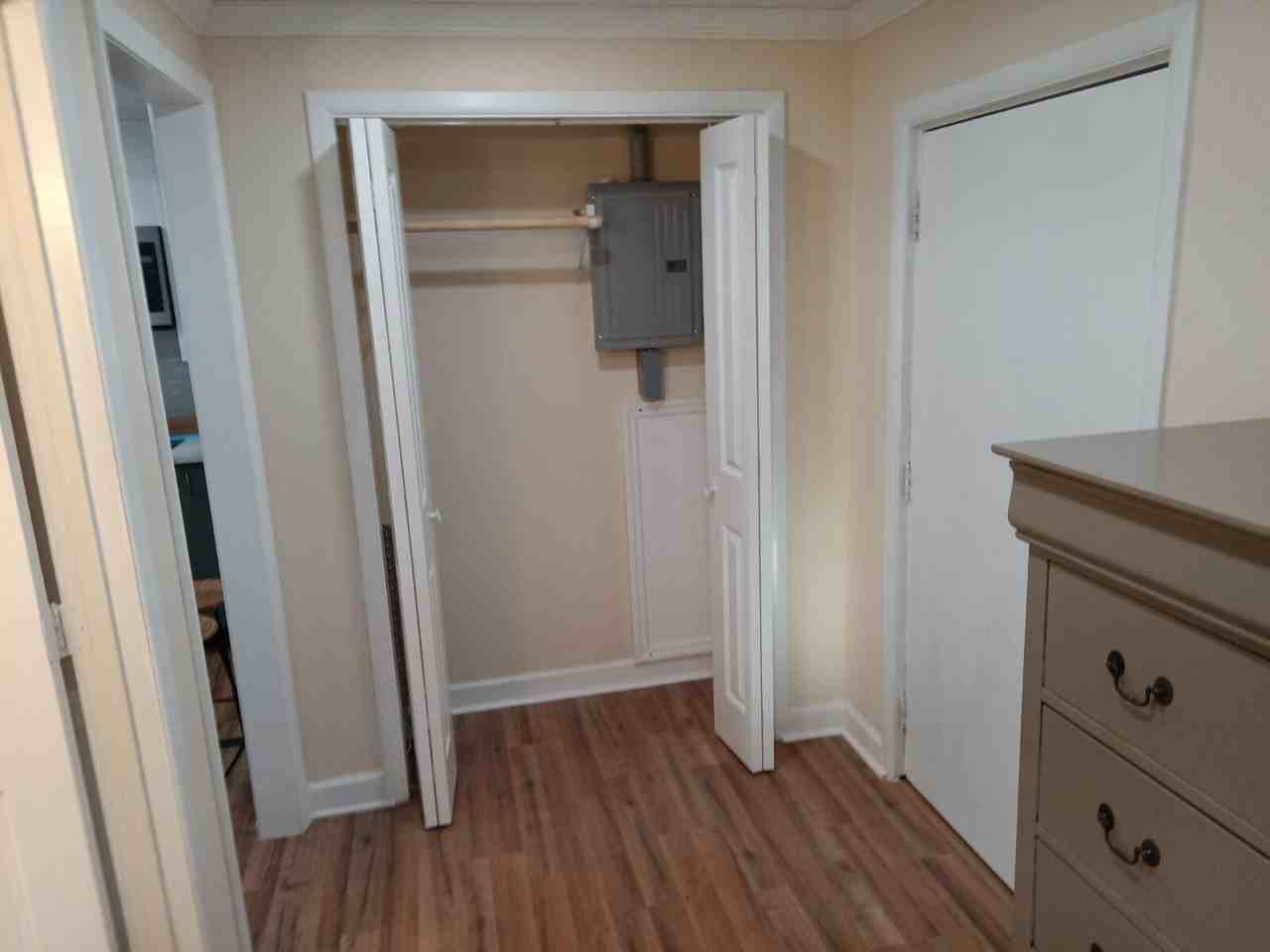 7630 7630 SW Parkway Drive Drive , 2 ##2 - Photo 3 of 13