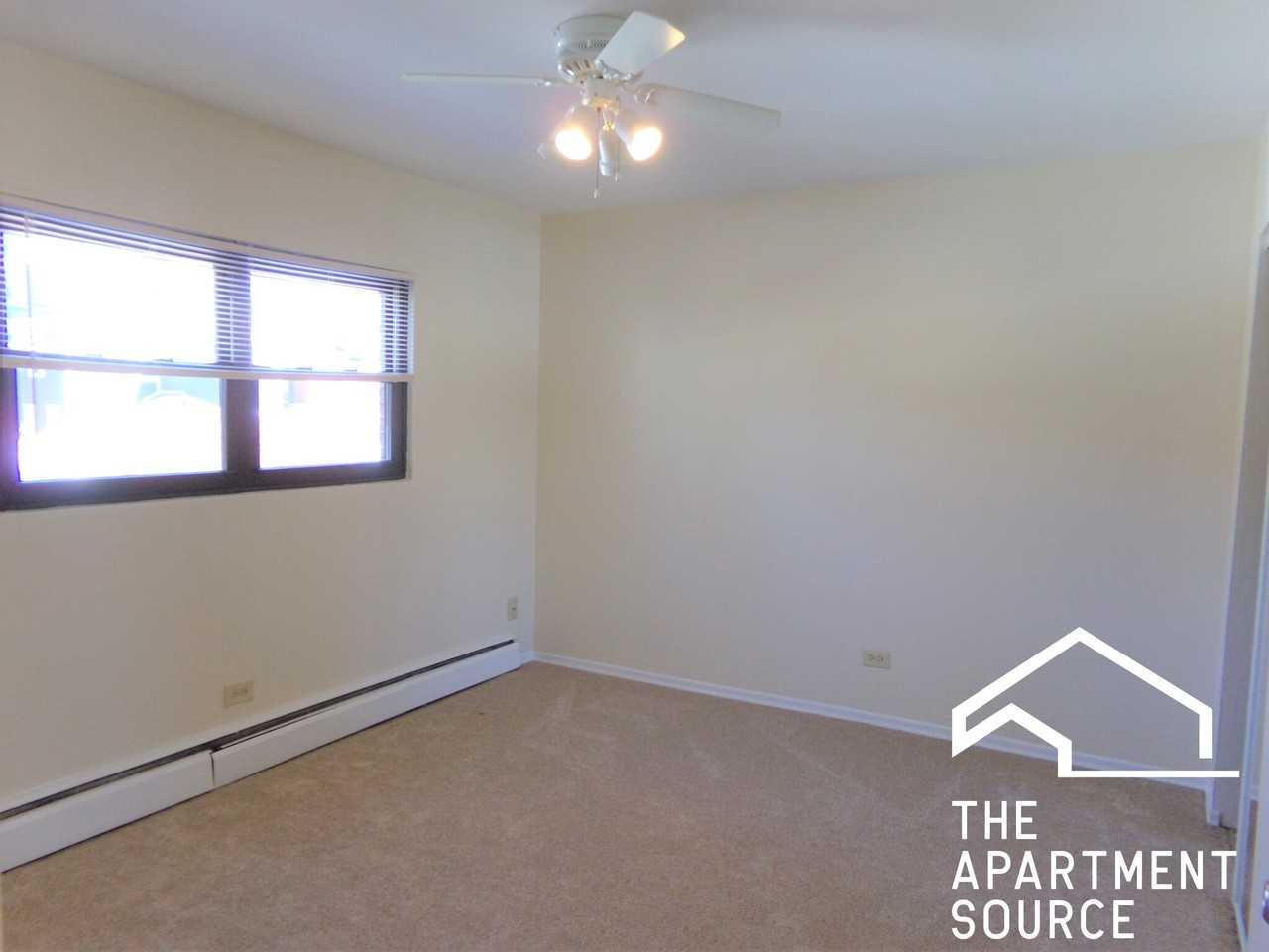 1644 W Sherwin Ave #2C - Photo 7 of 10