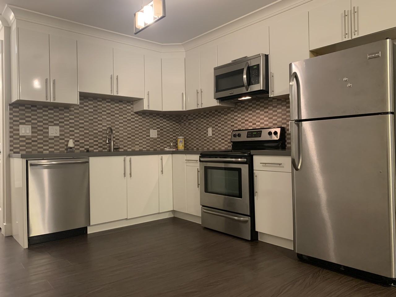 941 Macintosh Street - Photo 3 of 9