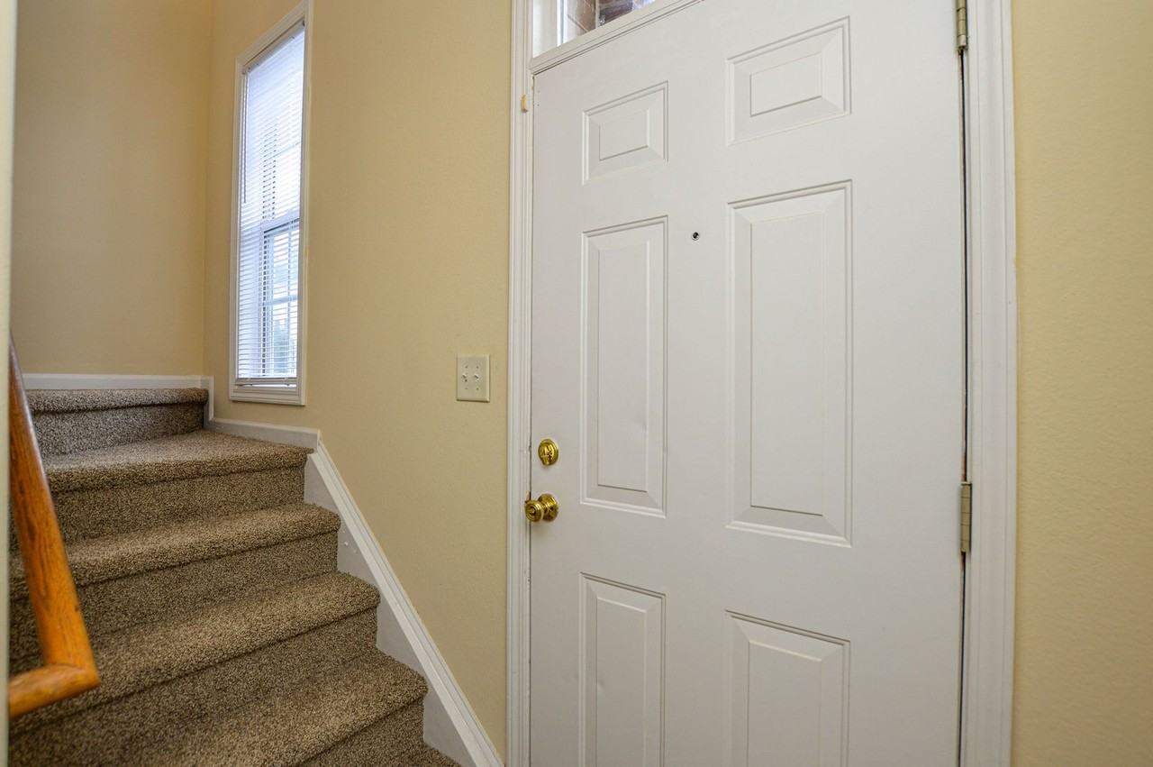 8415 Spirea Ct - Photo 2 of 31