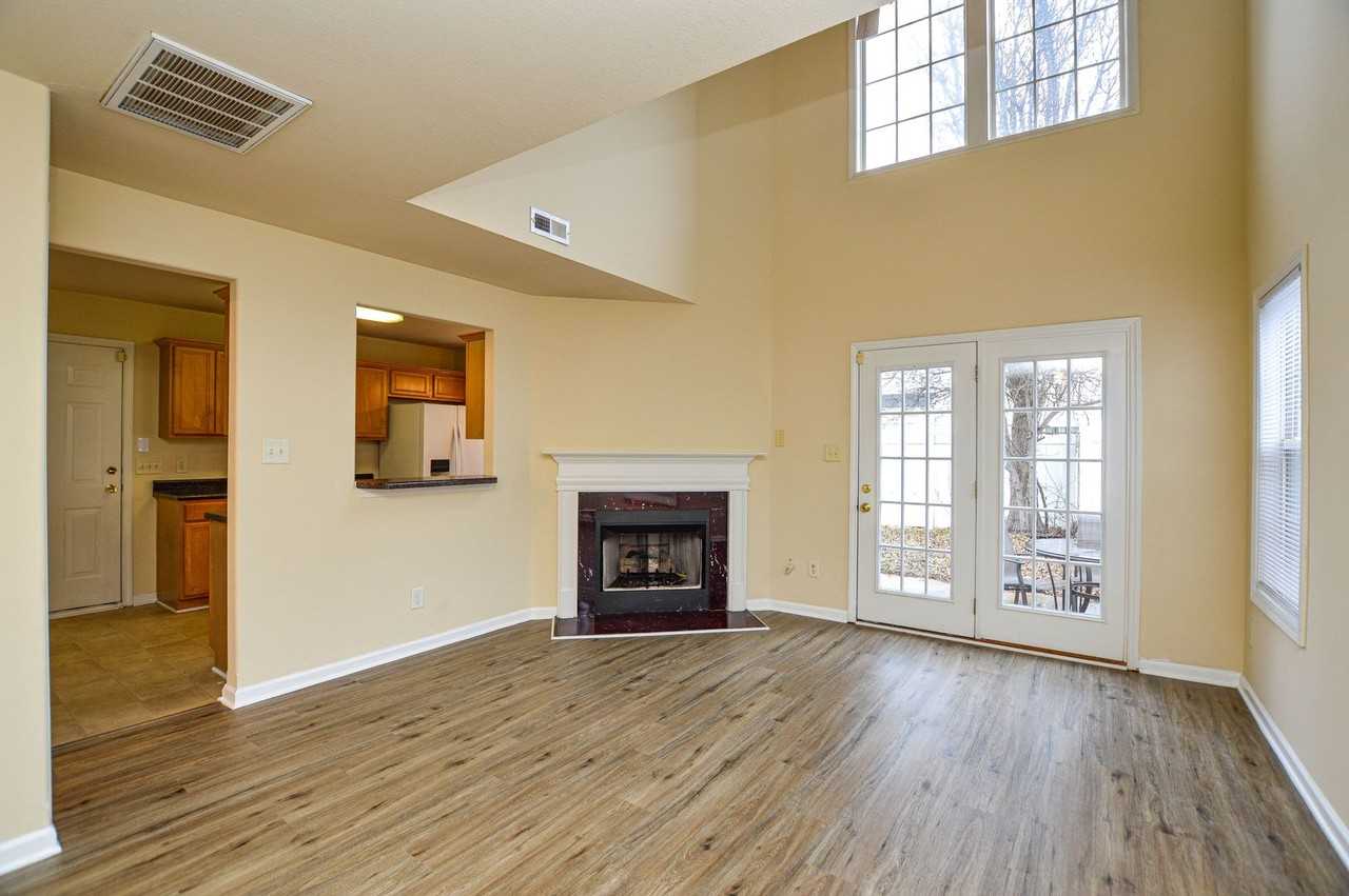 8415 Spirea Ct - Photo 5 of 31