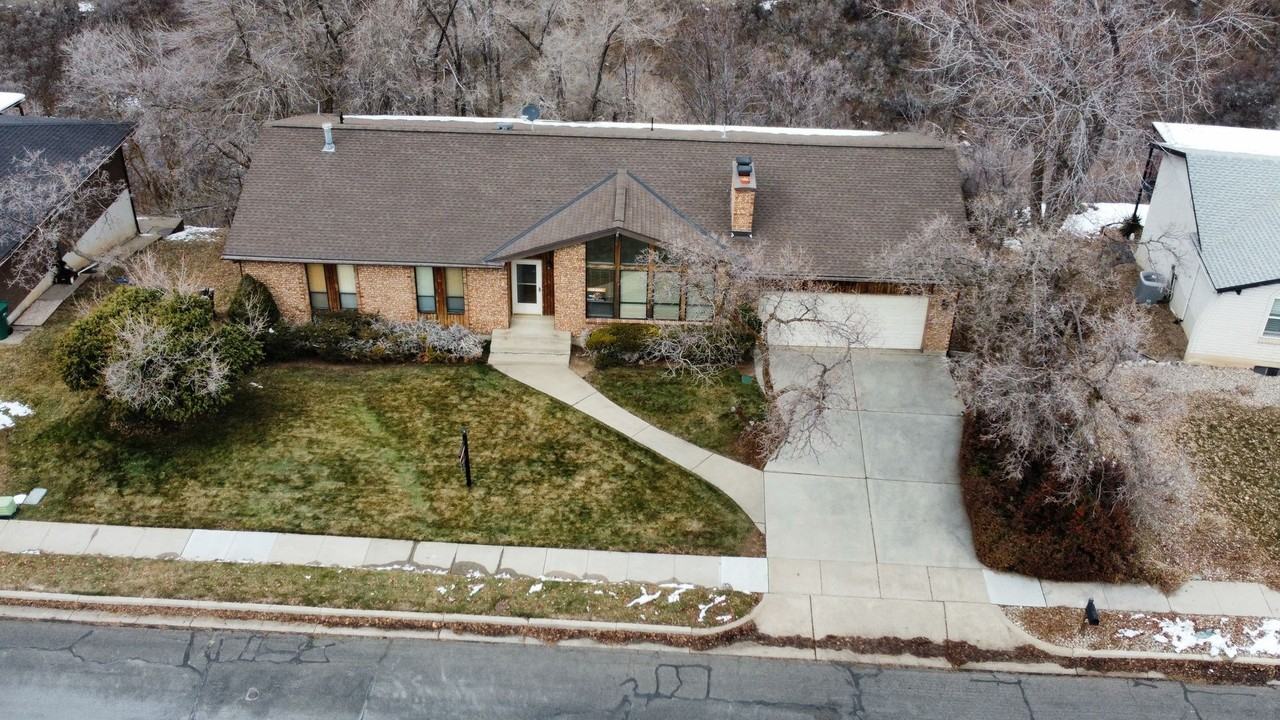 2657 Summerwood Dr - Photo 5 of 46