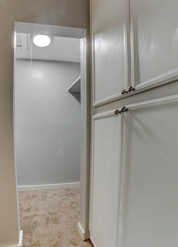 42 West Mike Avenue - Photo 7 of 10