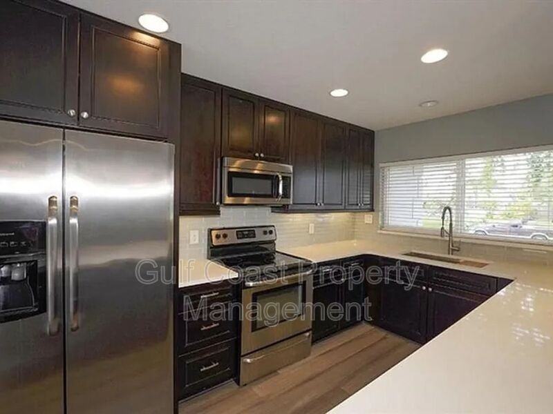 2440 Parson Ln - Photo 3 of 12