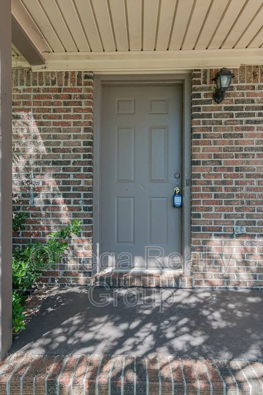 213 Ashley Dr - Photo 5 of 35