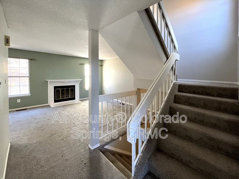 2058 Palm Dr - Photo 2 of 23