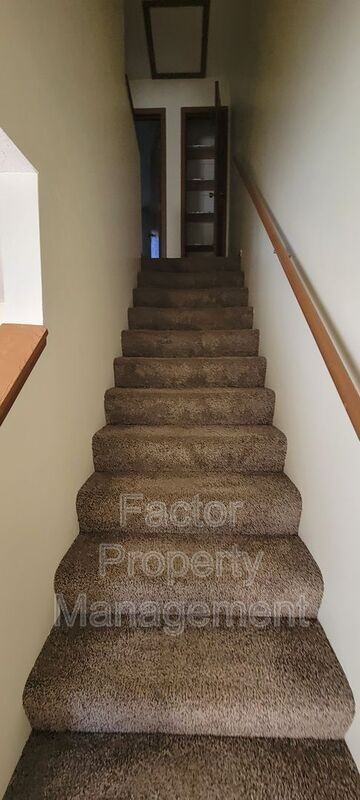 60 Meadowbrook Ct - Photo 7 of 21