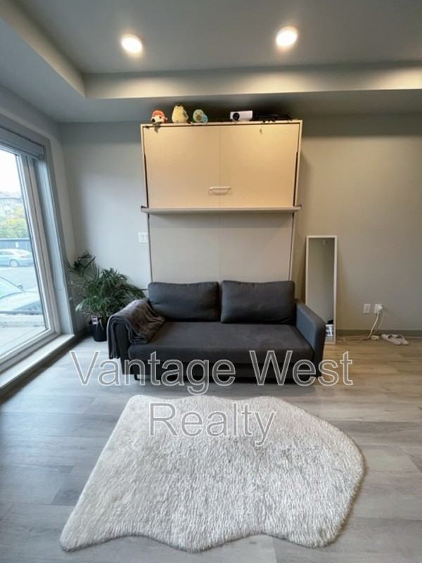 118 Dougall Rd N - Photo 3 of 6