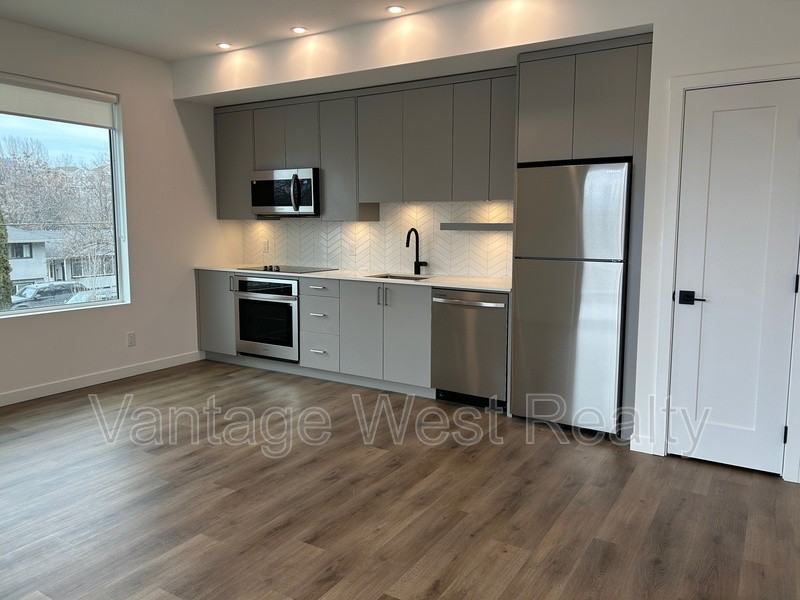 1200 Belaire Ave - Photo 2 of 14