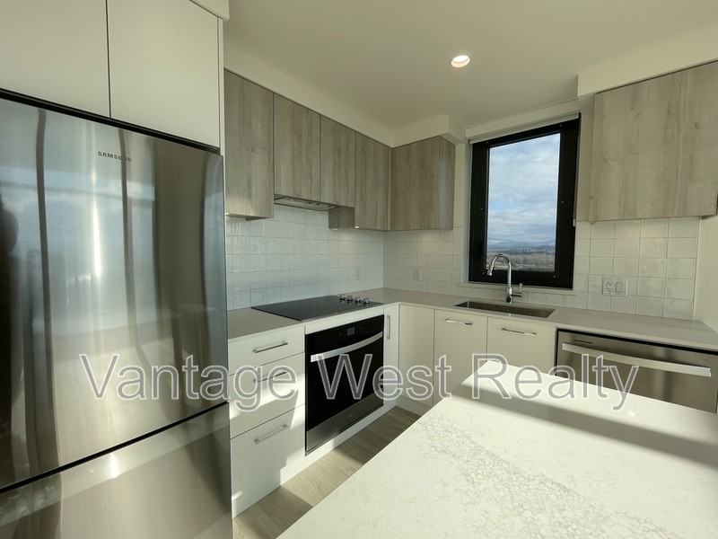 3800 Capozzi Rd - Photo 3 of 17