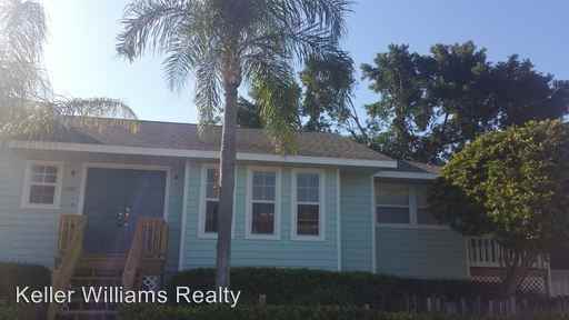 600 Barry Pl - Photo 3 of 53