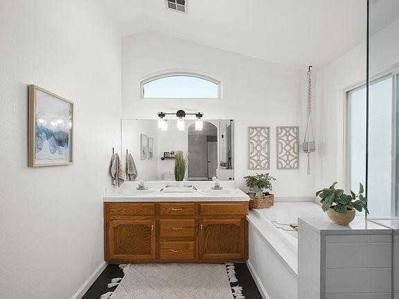 2612 12th Ave - Photo 3 of 20