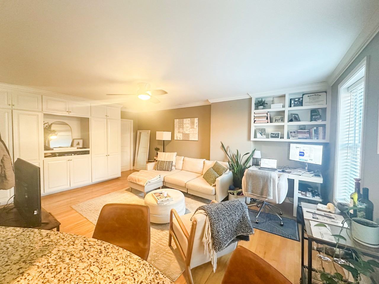 26 Hanson St #3 - Photo 2 of 10