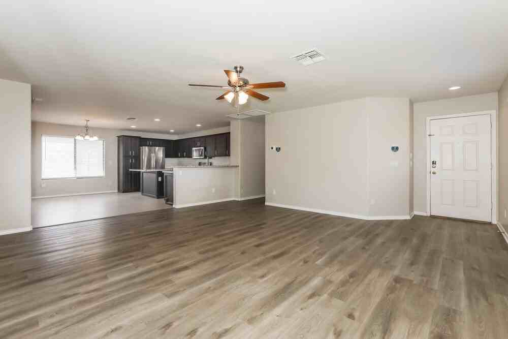 2021 W Hayden Peak Dr - Photo 3 of 16