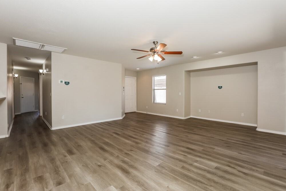 2021 W Hayden Peak Dr - Photo 5 of 16