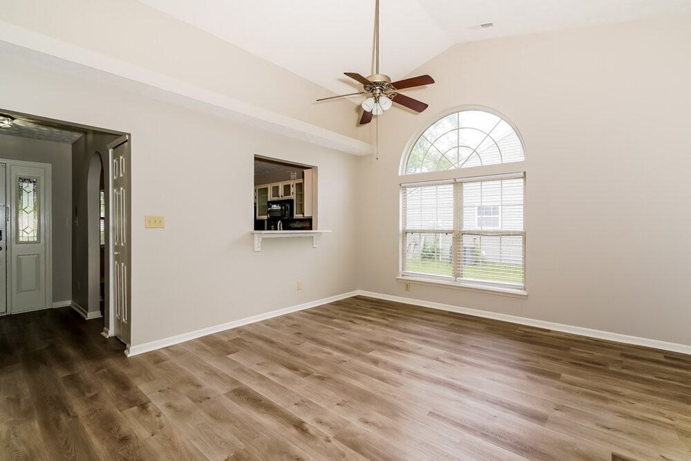 1215 Paul Dr - Photo 5 of 16