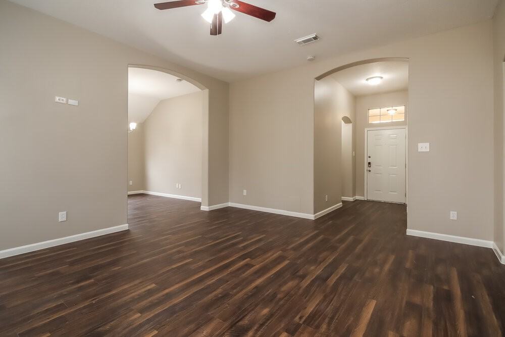 22819 Willhanna Dr - Photo 4 of 16