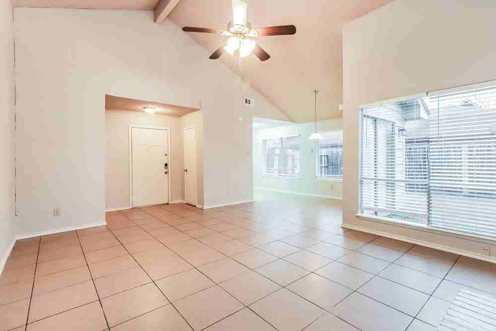 16227 Corsair Rd - Photo 6 of 16