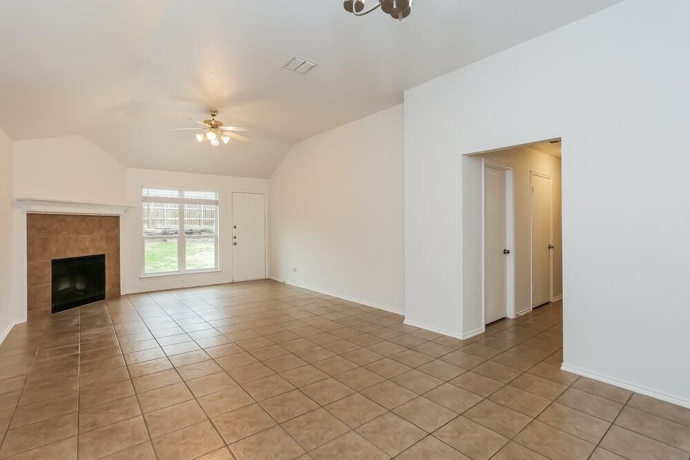 509 Tweeter Dr - Photo 6 of 17