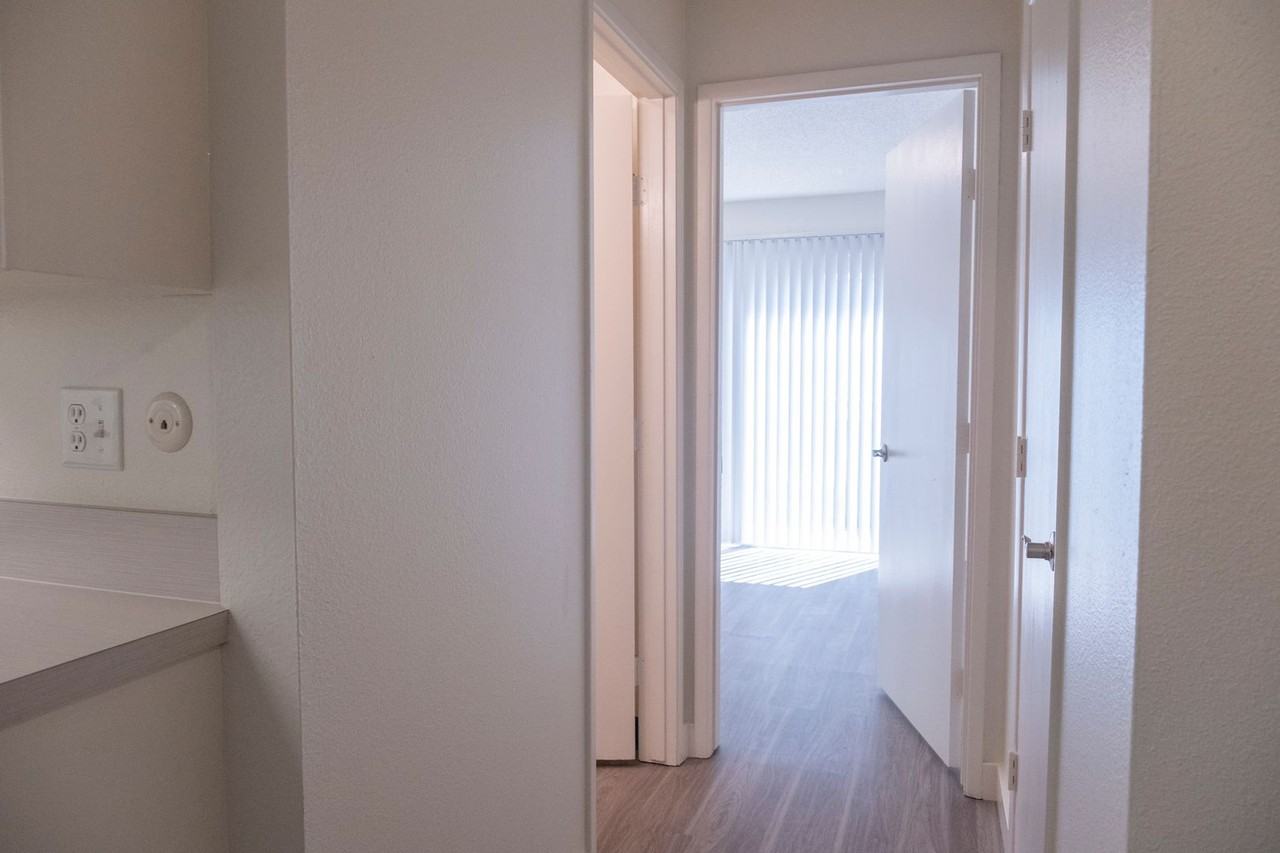 2021 Ne Hancock St - Photo 3 of 21