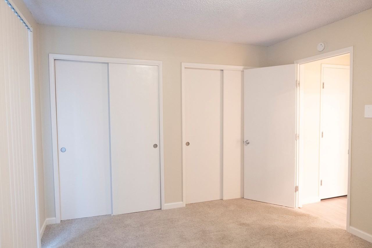 1912 NE Schuyler St - Photo 4 of 24