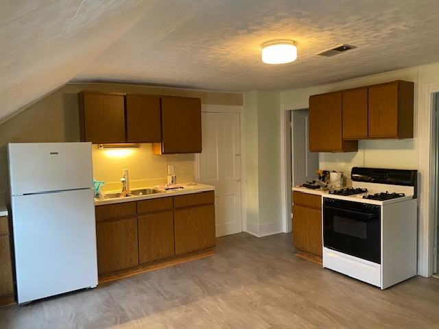 2446 West 10th Street #UP - Photo 4 of 18