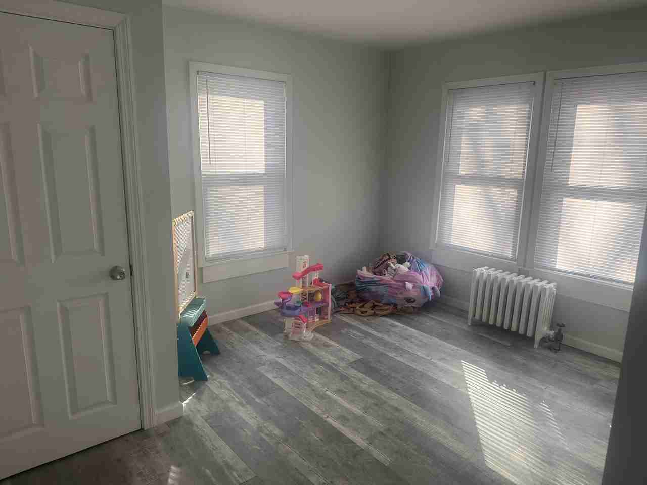306 Vauxhall Street - Photo 3 of 19