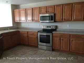 5665 Raleigh Cir - Photo 2 of 14