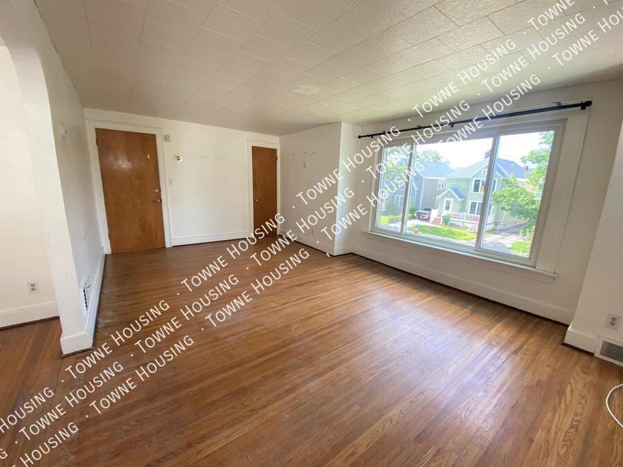 159 Shepard Ave - Photo 3 of 19