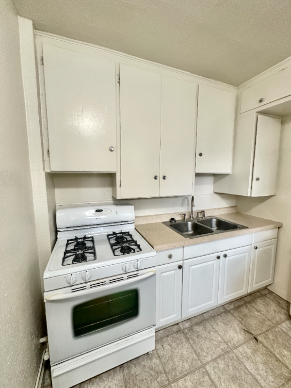 816 S 8th St #B1 - Photo 7 of 19