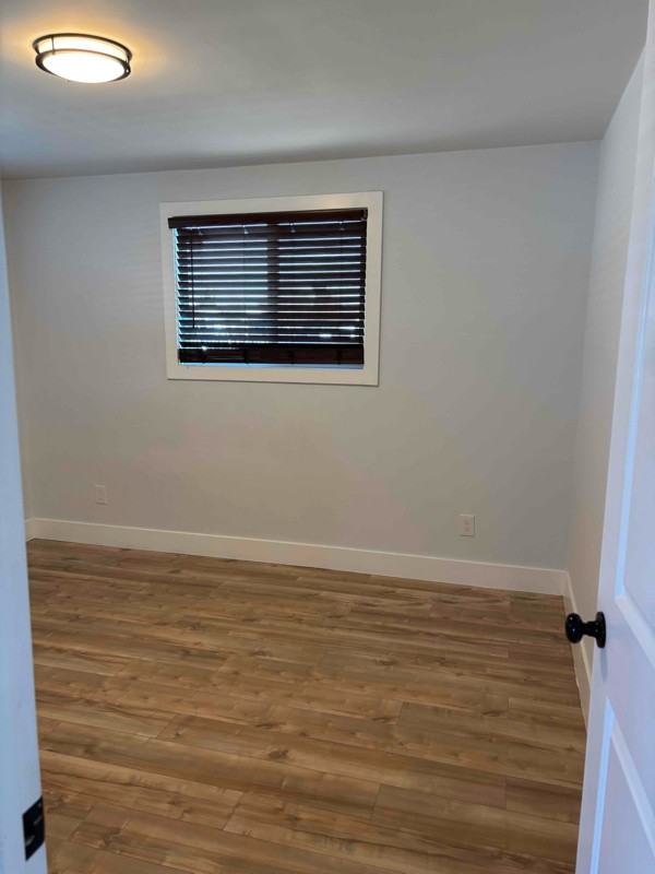 428 Curran Ave - Photo 3 of 12