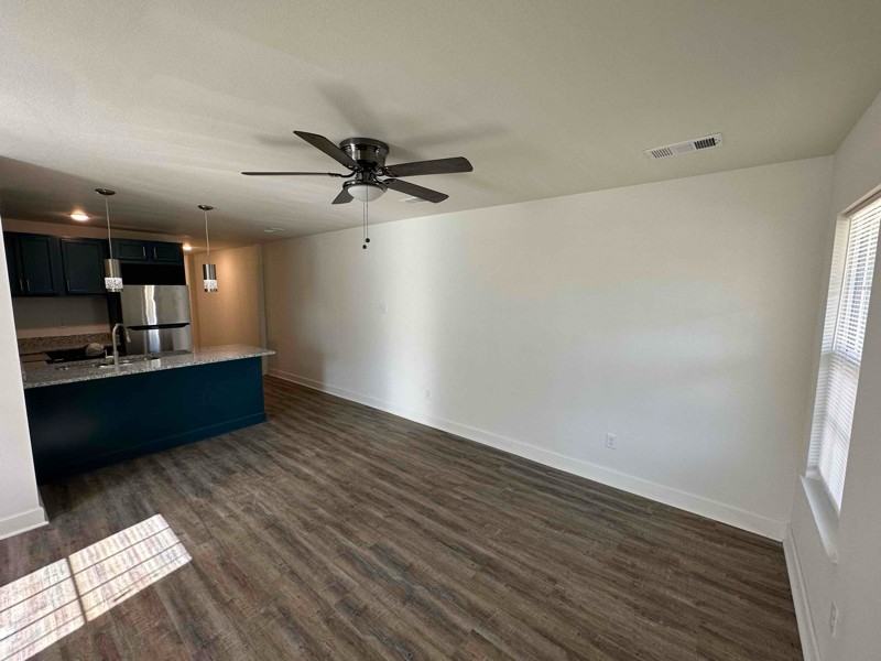 802 N Chester St #B - Photo 7 of 8