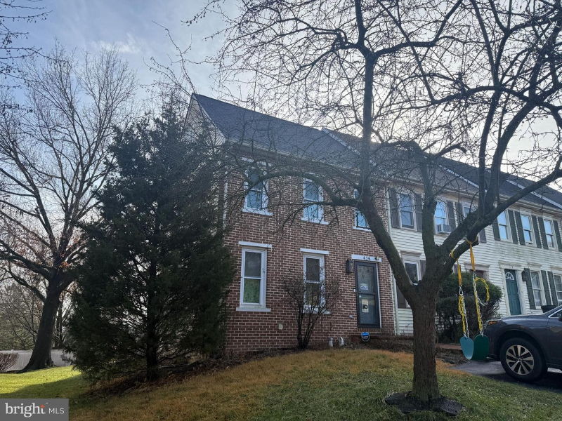 436 Hillside Ave - Photo 2 of 15