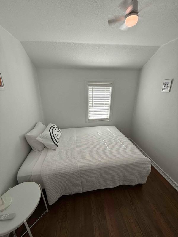 847 S Newton St - Photo 2 of 12