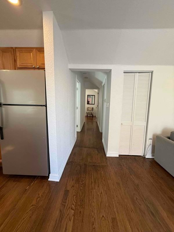 847 S Newton St - Photo 3 of 12