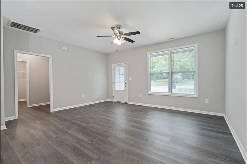 12 Holland Dr Sw - Photo 3 of 8