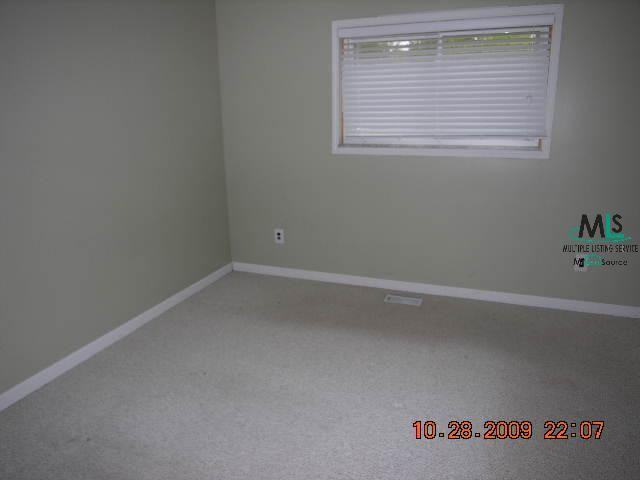 16621 Wilson Ave - Photo 4 of 8