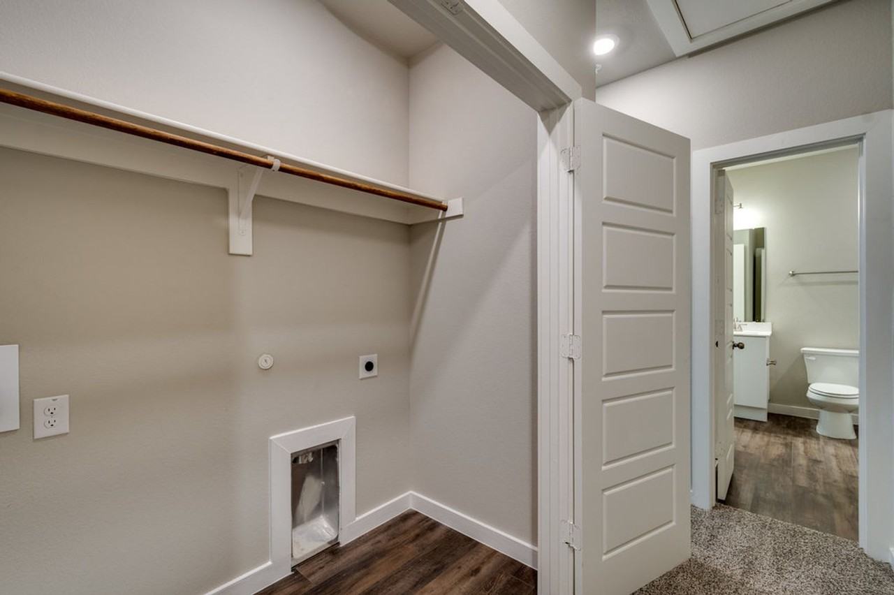 737 Wheatfield Dr - Photo 7 of 13