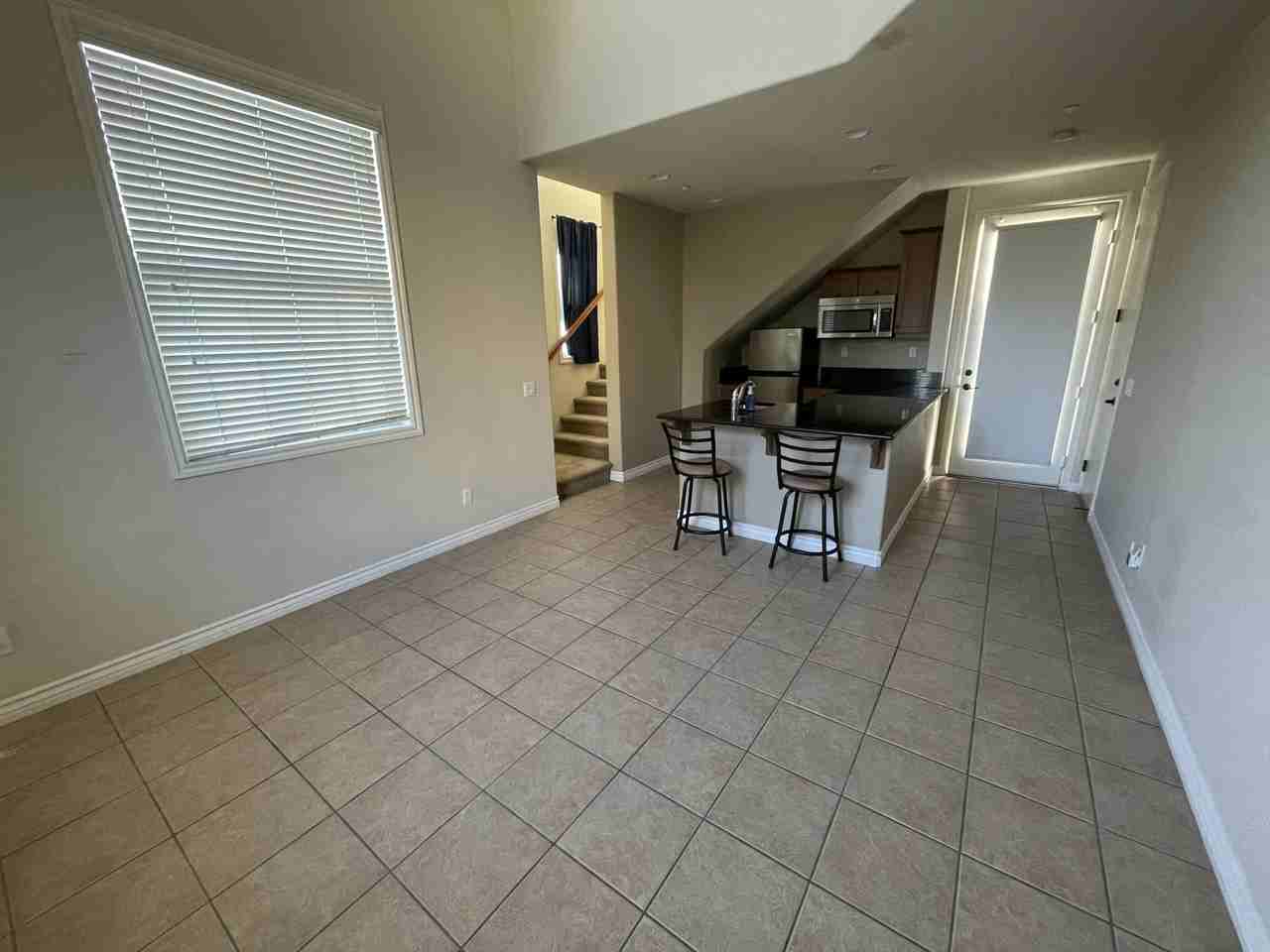 578 Agua Vista Dr - Photo 3 of 7