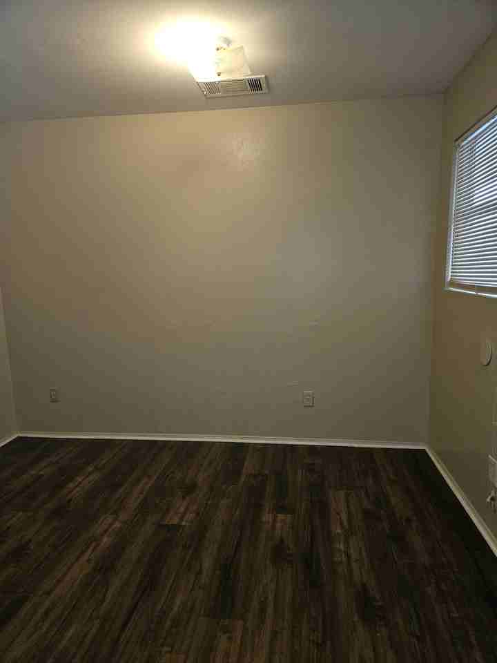 204 E Dullnig Ct #10 - Photo 4 of 5