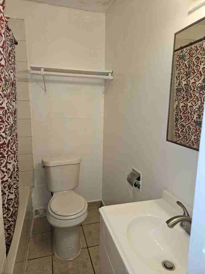 204 E Dullnig Ct #10 - Photo 5 of 5