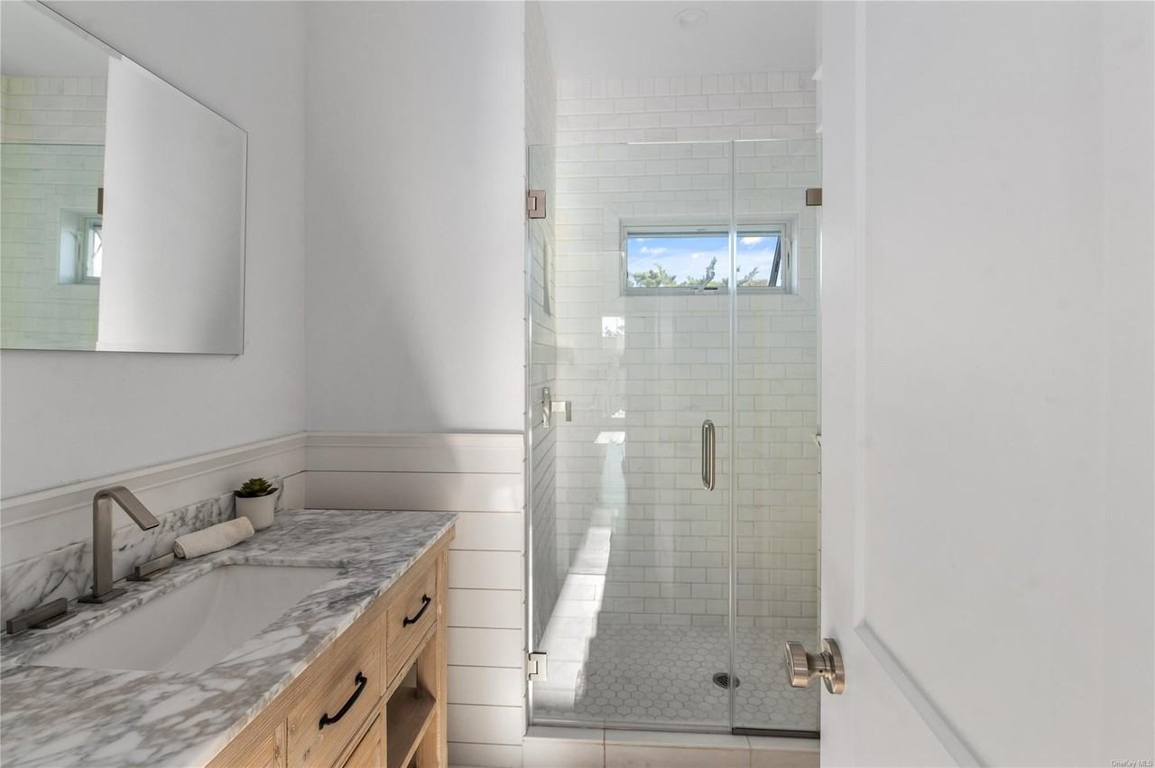 335 Surf Road - Photo 6 of 12