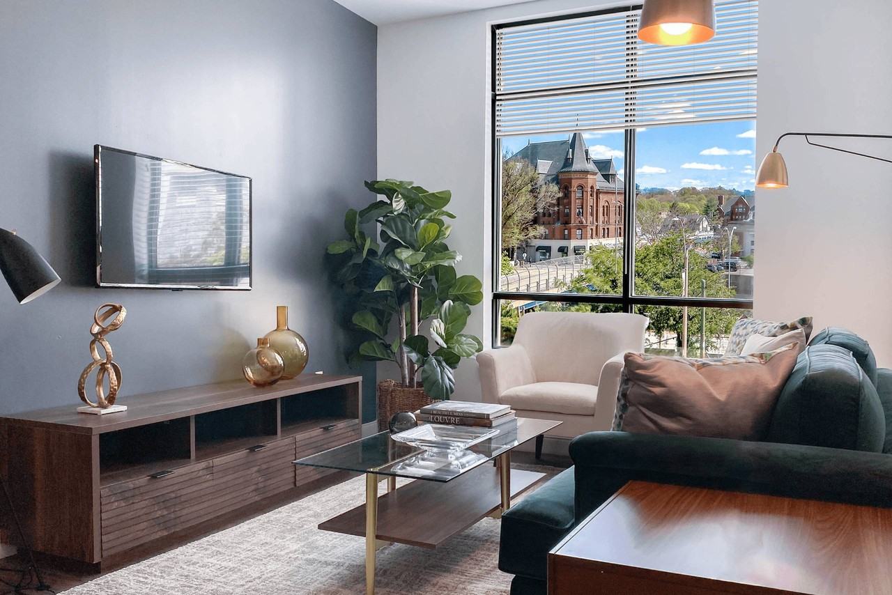 Trio Newton - Photo 4 of 22